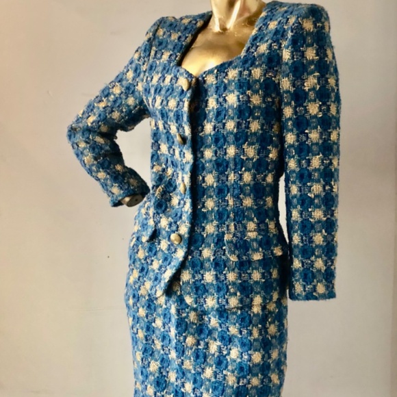 vintage 1980s blue and gold wool suit Master the art of effortless chic - Picture 6 of 12